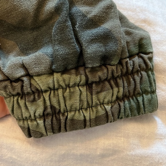 TNA Camo joggers, size 6 - Picture 5 of 6